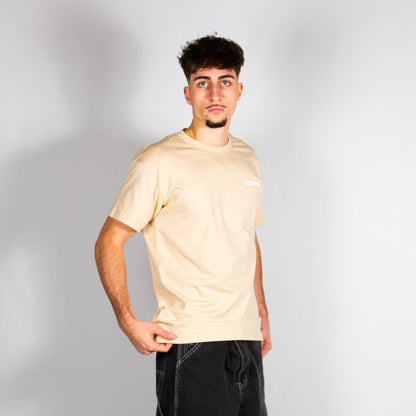 Jacquemus T-shirt Beige