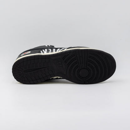 Nike Dunk SB Low OG QS Quartersnacks Zebra