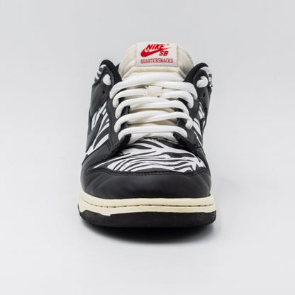 Nike Dunk SB Low OG QS Quartersnacks Zebra