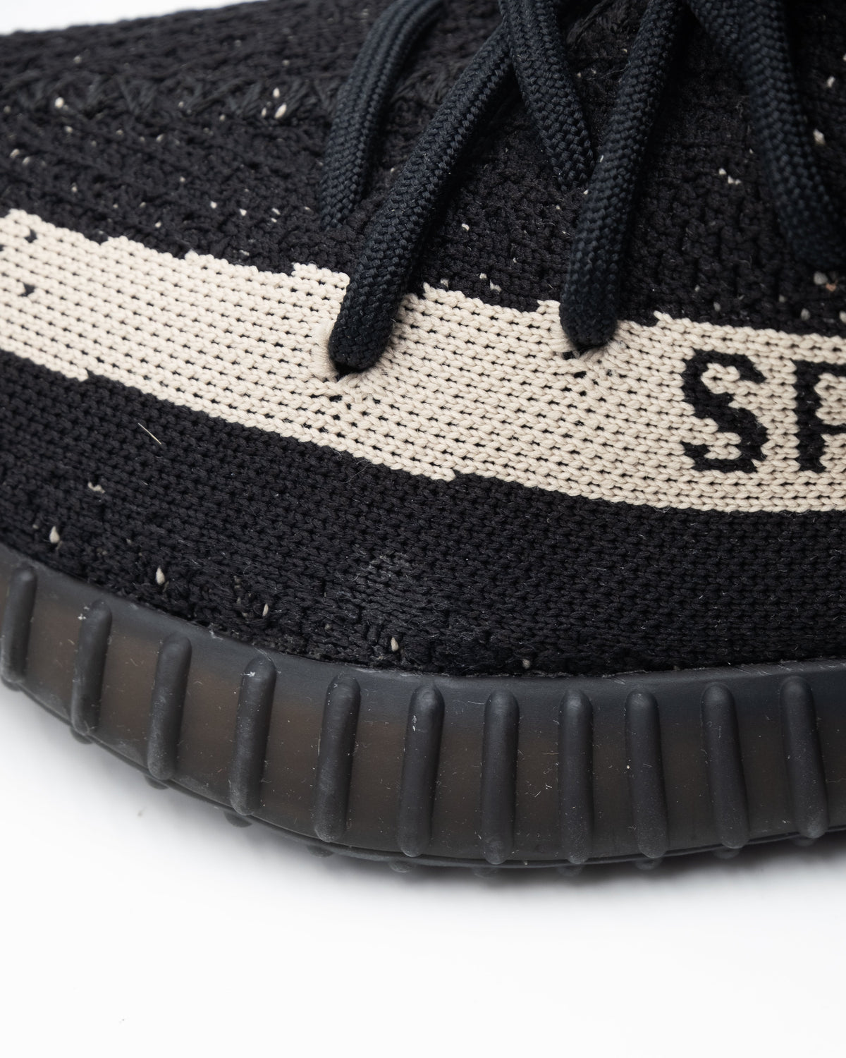 Adidas Yeezy Boost 350 V2 Core Black White