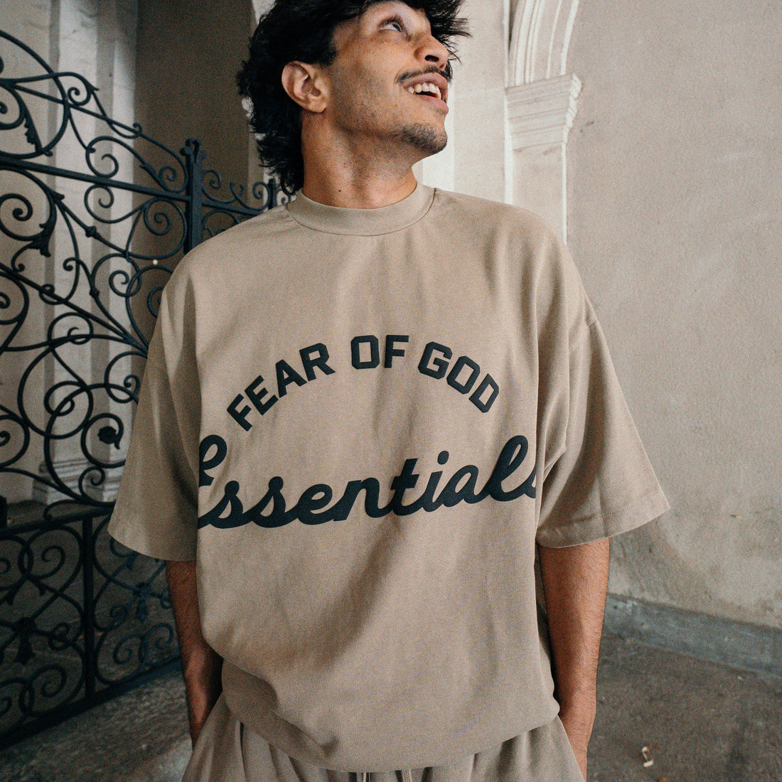 Essentials T-shirt Training 90'S Faded Dune Short Sleeve Fear of God