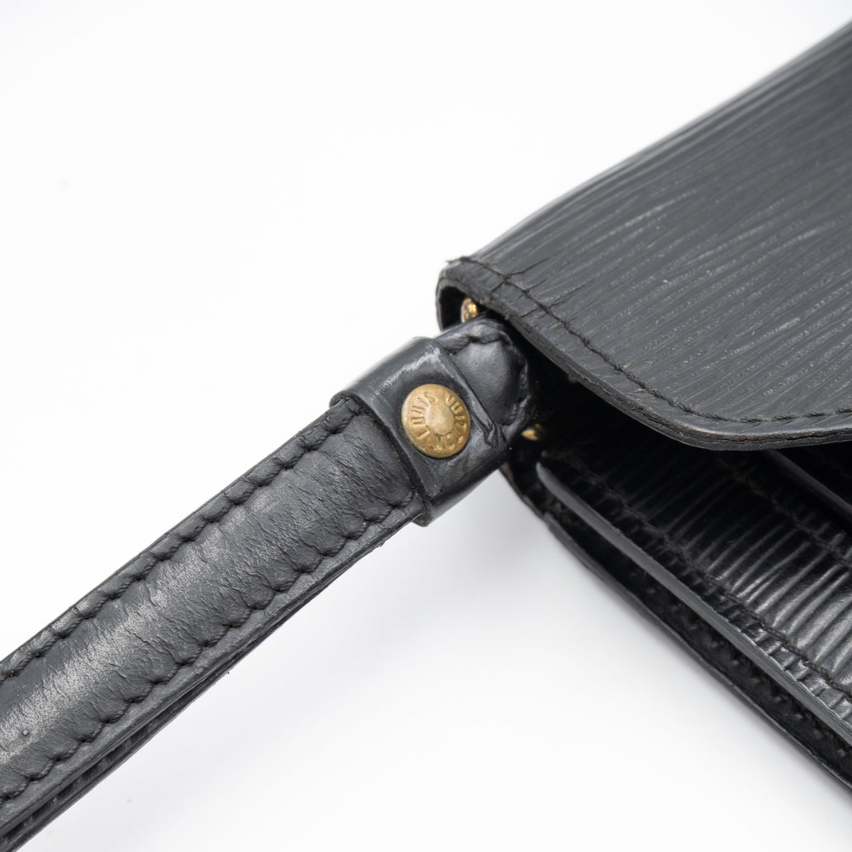 Louis Vuitton Sac Pochette avec Dragonne Cuir Epi Noir