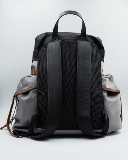 BACK PACK MULTIPLE POCKETS