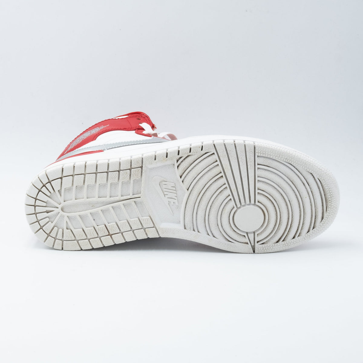 Air Jordan 1 Retro High 1 Retro Silver Medal