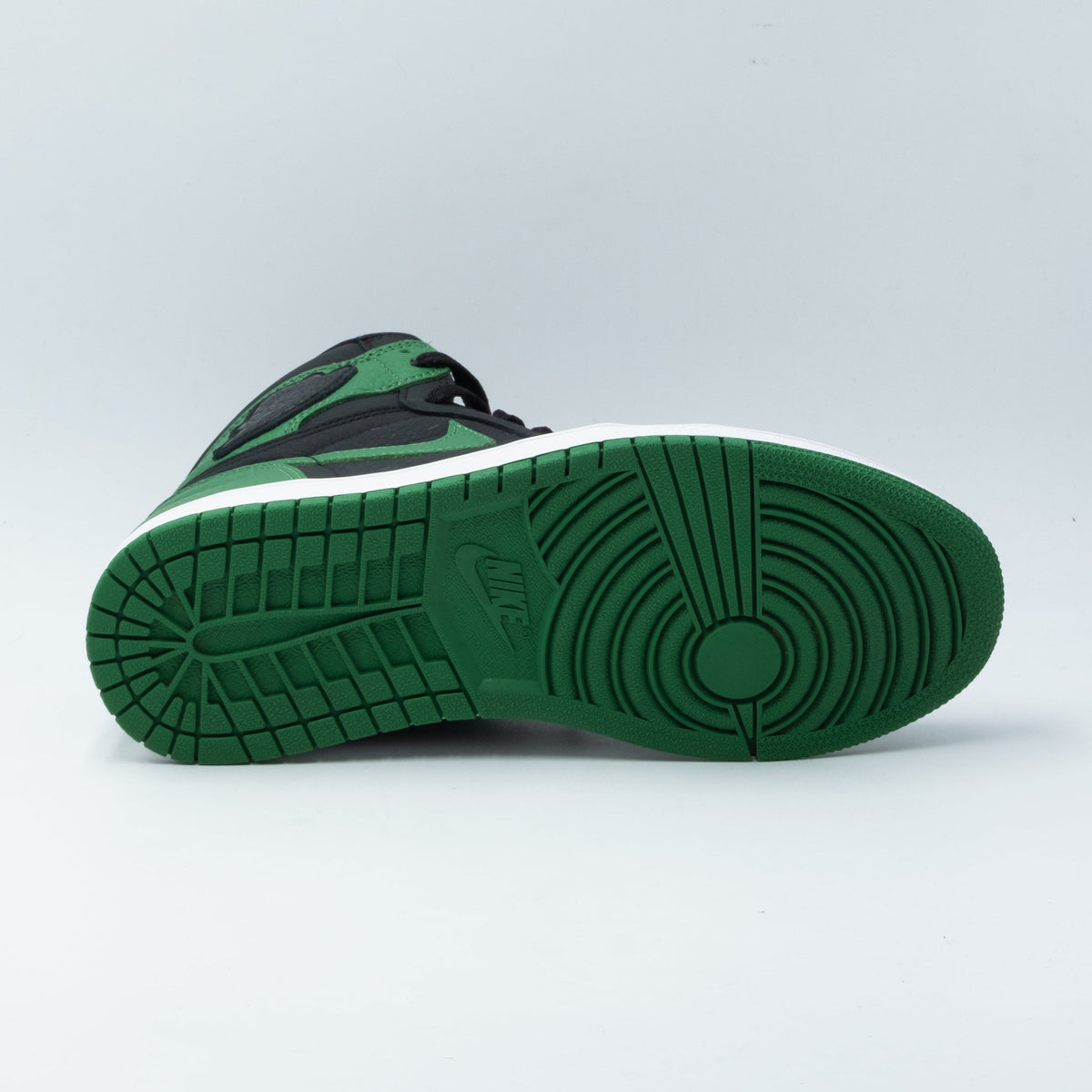 Air Jordan 1 Retro High Pine Green Black