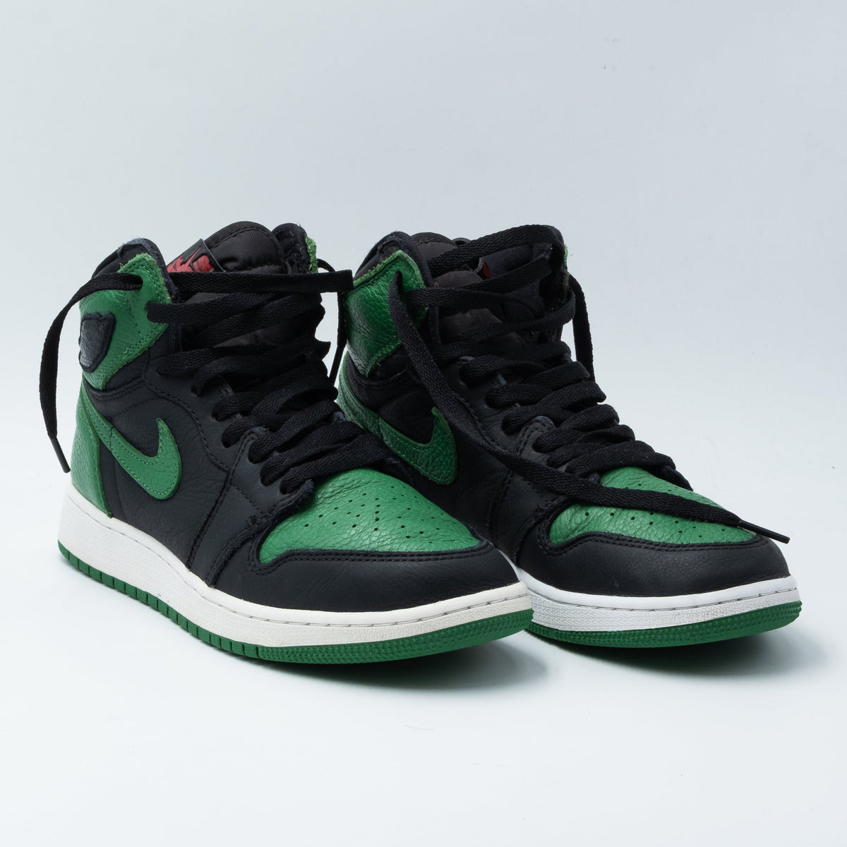 Air Jordan 1 Retro High Pine Green Black