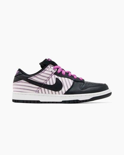 Nike Dunk SB Low Avenger Purple