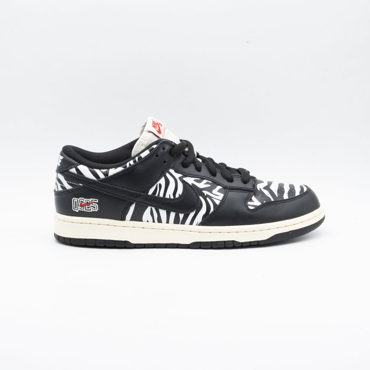 Nike Dunk SB Low OG QS Quartersnacks Zebra