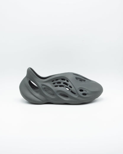 Adidas Yeezy Foam RNR Carbon