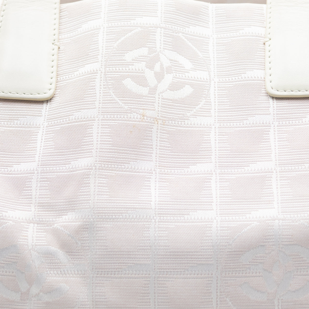 Chanel Sac à main Travel Line MM Beige